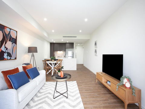 GOLF LOVERS RETREAT-Long/Short Term Lets AVL: L'Abode - Accommodation Melbourne 1