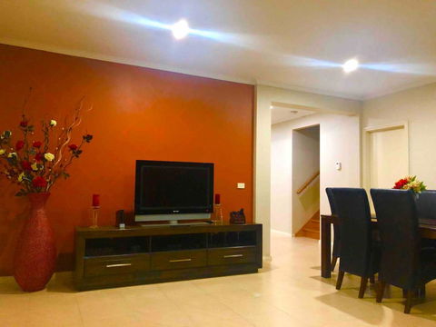 Golf View Charm - Accommodation Melbourne 0