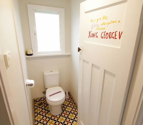 Good Vibes, 18 East Street - Accommodation Melbourne 3