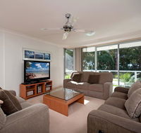 Government Road Unit 03 153 Bagnalls Beach Apartment - Accommodation Melbourne