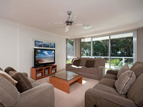 Government Road, Unit 03, 153, Bagnalls Beach Apartment - Accommodation Melbourne 0