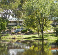 Granite Gardens Cottages  Lake Retreat - Accommodation Melbourne