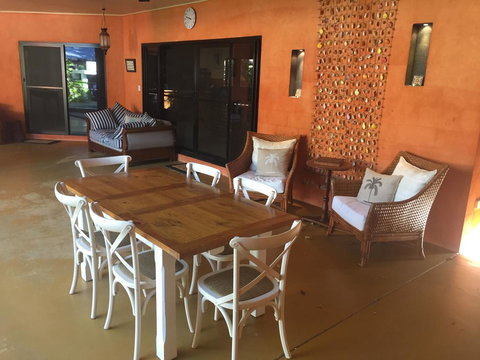 Hacienda Cooya Beach - Accommodation Melbourne 3