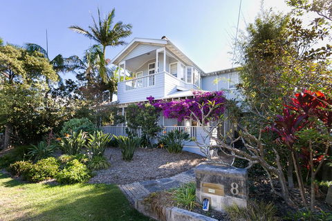 Hamptons Style Family Home 5 Minutes From Beach - Accommodation Melbourne 1