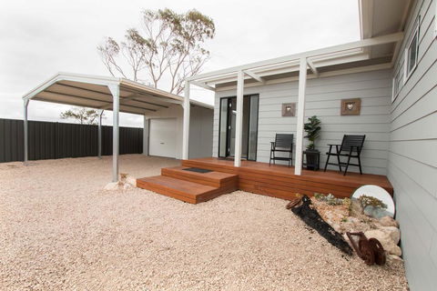 Happy Hours - Accommodation Melbourne 1