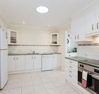Happy Tails'  55 Pantowora Street - pet friendly air conditioned - Accommodation Melbourne