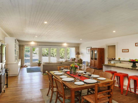Hardigreen Park - Spacious With Tennis Court - Accommodation Melbourne 2