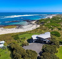 HEARN'S BEACH HOUSE - Accommodation Melbourne