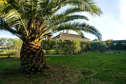 Hermitage Hill Country Retreat - Melbourne 4u 3