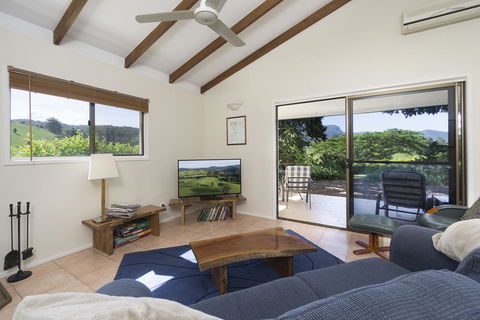 Hillcrest Mountain View Retreat - Accommodation Melbourne 3
