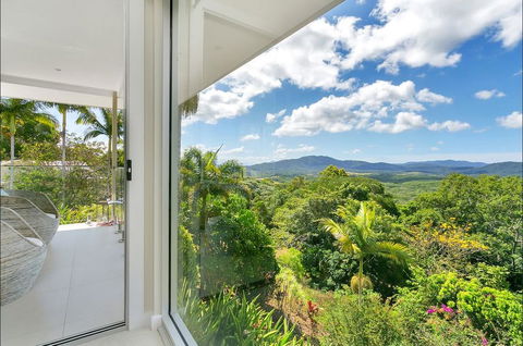 Hilltop Rainforest Retreat - Accommodation Melbourne 1