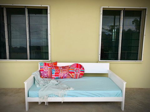 Holiday Rental - Huge House With Beach Views - Melbourne 4u 1
