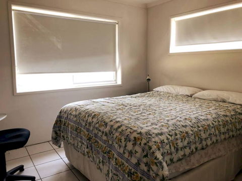 Holiday Unit By The Beach With Pool - Accommodation Melbourne 3