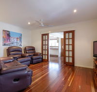 Home at Southside Central - Melbourne 4u