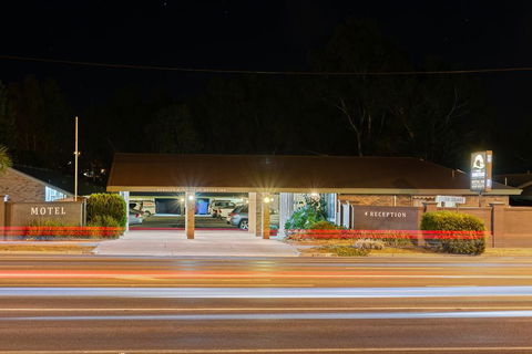 Homestead Motor Inn & Apartments - Accommodation Melbourne 0
