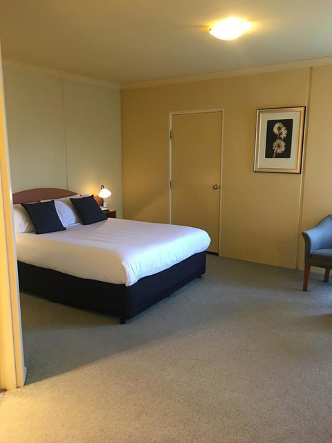 Hopkins House Motel & Apartments - Accommodation Melbourne 3