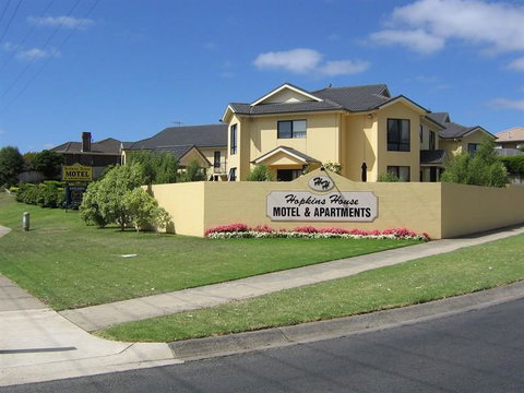 Hopkins House Motel & Apartments - Accommodation Melbourne 0