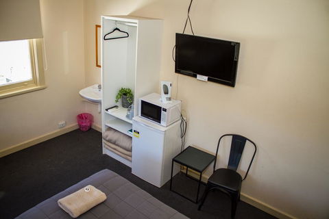 Hotel Jesmond - Accommodation Melbourne 0
