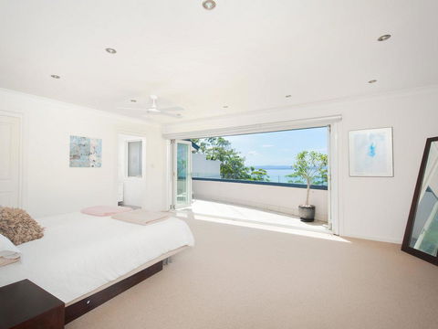 Jacaranda Blue @ Corlette - Accommodation Melbourne 3