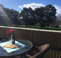Jacaranda Retreat. Refreshing Recharge Relax  - Accommodation Melbourne