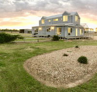 Jackaleah Farm Stay - Melbourne 4u
