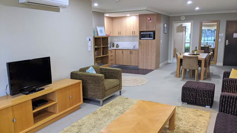 Jewel In The Crowne - Accommodation Melbourne 2