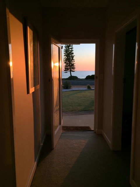 Jewel Of The South Beachside Holiday Rental - Accommodation Melbourne 2