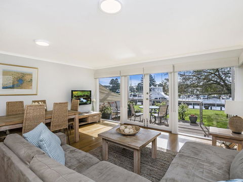 JOHANSSON'S PERCH No. 3 - Accommodation Melbourne 0