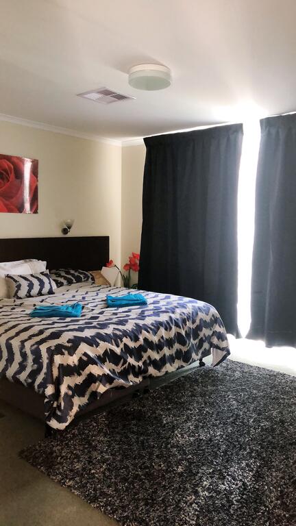 John And Agnes - Accommodation Melbourne 3
