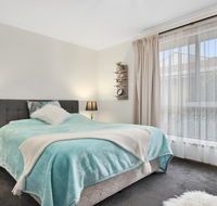 Josie Villa - Beautiful West Burnie Long or short term - Melbourne 4u
