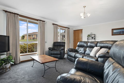 Josie Villa - Beautiful West Burnie: Long Or Short Term - Accommodation Melbourne 2