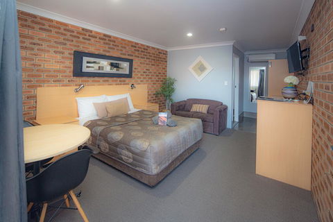 Jumbuck Motor Inn - Accommodation Melbourne 0