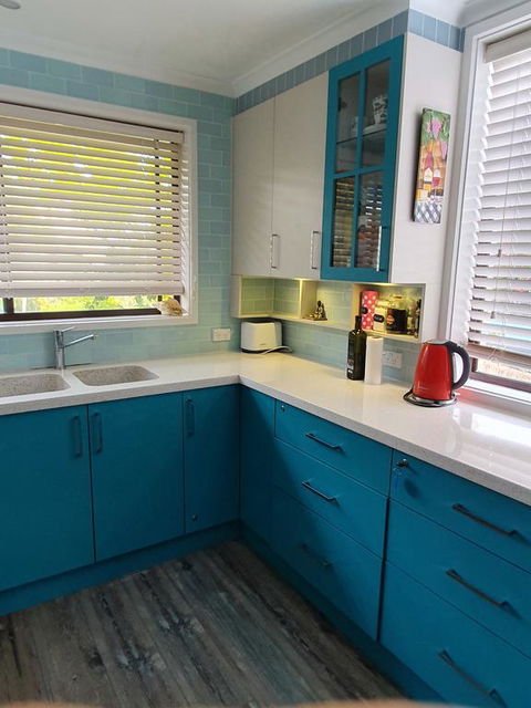 JUST-4-YOU! Amazing Sea Views, WIFI, Fullly Air-conditioned, King Bed - Accommodation Melbourne 2
