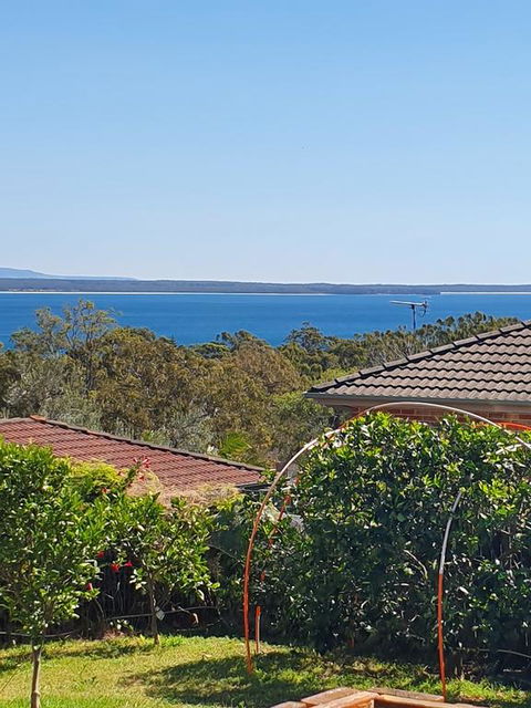 JUST-4-YOU! Amazing Sea Views, WIFI, Fullly Air-conditioned, King Bed - Accommodation Melbourne 1