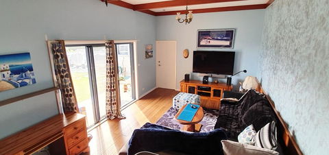 JUST-4-YOU! Amazing Sea Views, WIFI, Fullly Air-conditioned, King Bed - Accommodation Melbourne 0