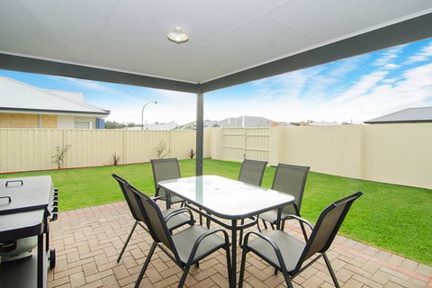 Kangaroo Retreat - Accommodation Melbourne 0