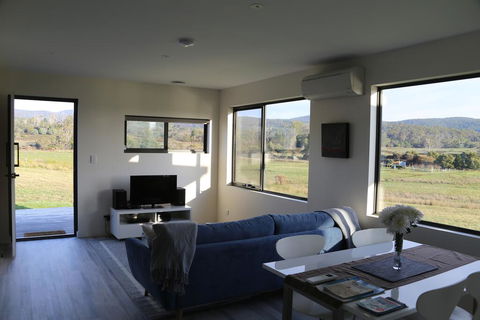Kanyini - Accommodation Melbourne 0