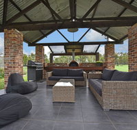 Kelman Cottage - tucked away with pool  native wildlife - Accommodation Melbourne