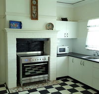 King Cottage - Accommodation Melbourne