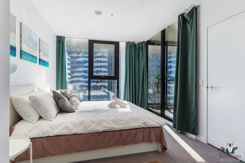 KOZYGURU FORTITUDE VALLEY HOLIDAY STYLE 2 BED APT FREE PARKING QFV211-1601 - Accommodation Melbourne 1
