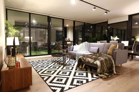 La Maison Sky Garden 3 Bedrooms Apartment - Accommodation Melbourne 1