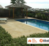 La Mer - Home with a Pool - Accommodation Melbourne