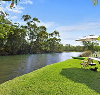 Lake Frontage family fun home - Accommodation Melbourne