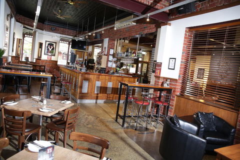 Lake Inn - Ballarat - Accommodation Melbourne 1