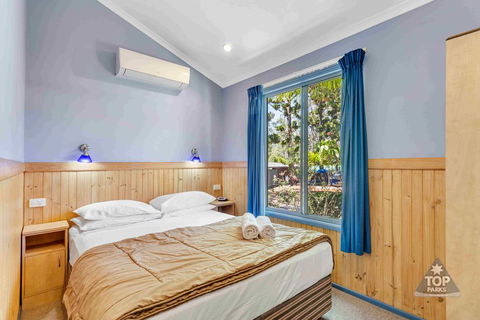 Lake Tinaroo Holiday Park - Melbourne 4u 1
