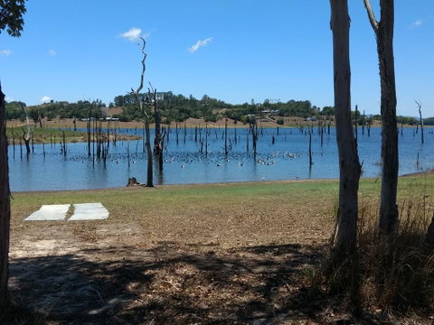 Lake Tinaroo Waterfrontage - Accommodation Melbourne 2