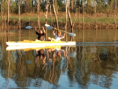 Lake Tinaroo Waterfrontage - Accommodation Melbourne 3