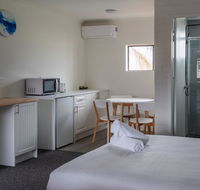 Lakeside Inn - Accommodation Melbourne
