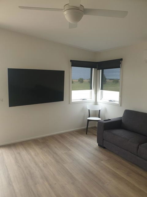 Lara Lodge - Accommodation Melbourne 2