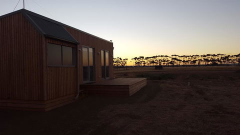 Lara Lodge - Accommodation Melbourne 0